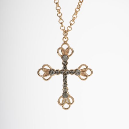 Croce e cristalli: un'eleganza senza tempo