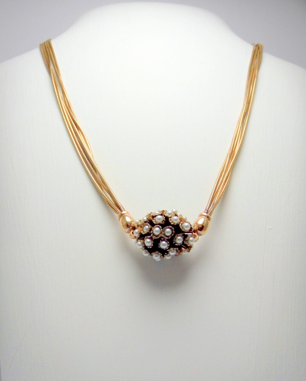 Collana con ciondolo perle