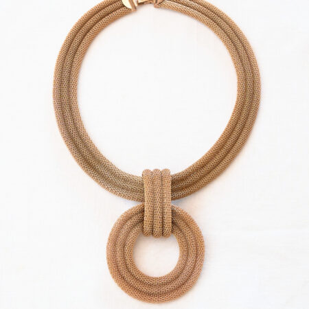 Esprimi il Tuo Stile: Collana "Africa" Dorata Versatile e d'Impatto