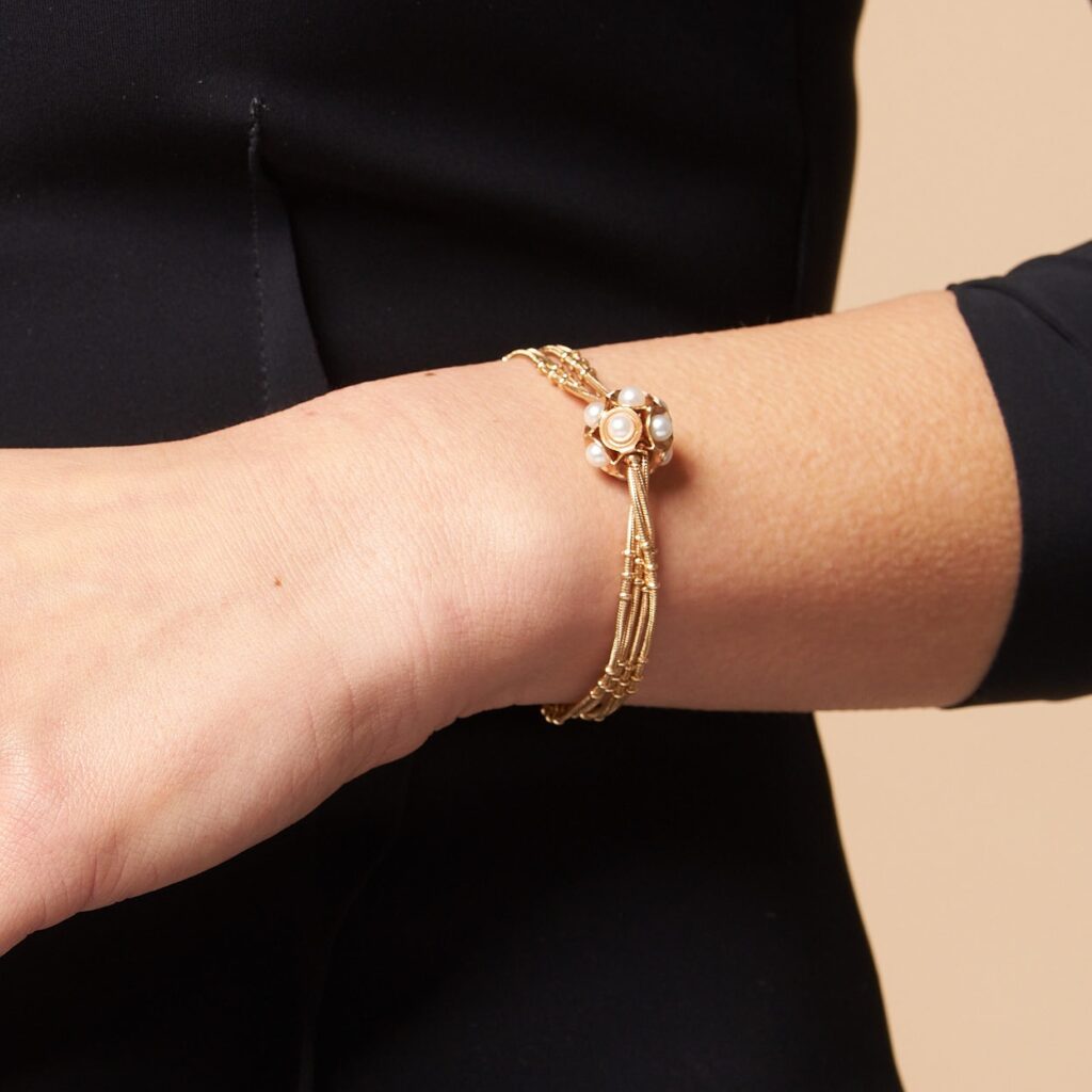 Elegance in Imitation Pearls: multi-strand bracelet