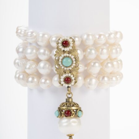 Bracciale in Stile Borbonico con Perle di Fiume: Un Sogno di Eleganza