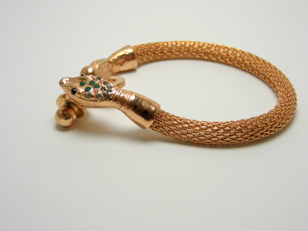 Elegante bracciale doppio serpente con vite